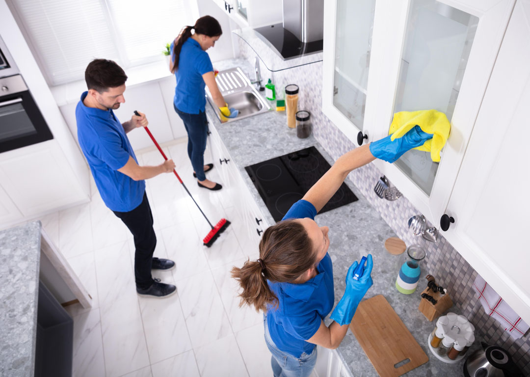 09 تنظيف المطابخ والحمامات